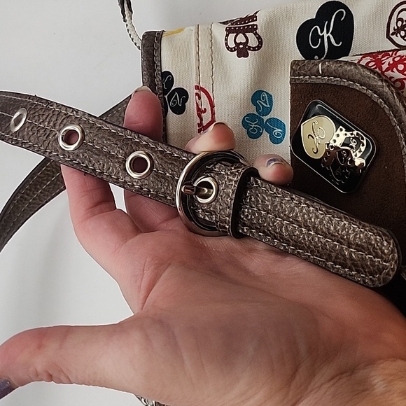 Kathy Van Zeeland Butterfly Crossbody Bag - Picture 11 of 12